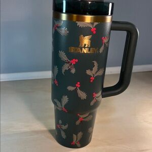Stanley Holly Pattern Travel Mug